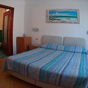 Camera con letto king size